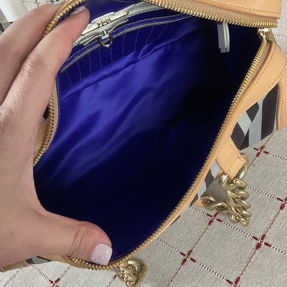 Henri Bendel Signature Stripe Barrel Bag Rare Chain Strap Handles Handbag Beauty - Picture 13 of 16